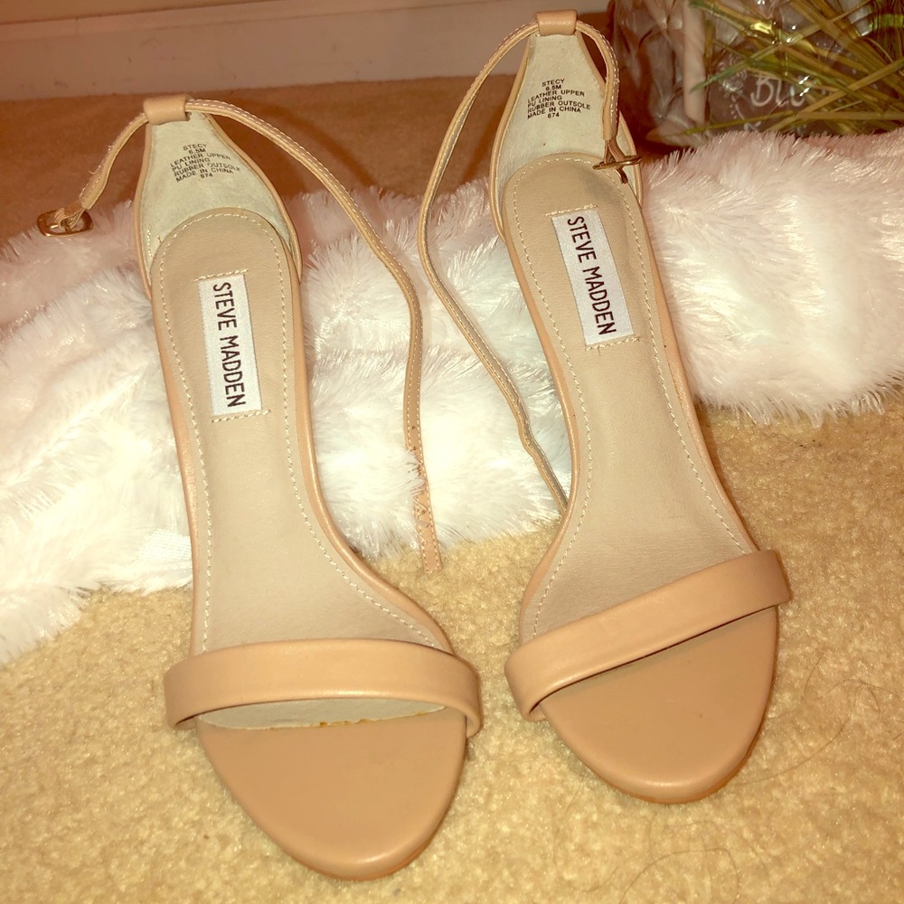 Steve Madden : Nude Stiletto Heels